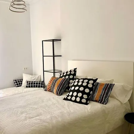 Foodies Location. Surf. Netflix . 3 Bdr Appartement