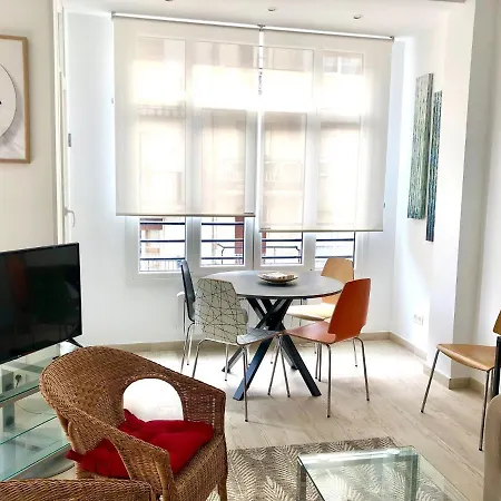 Lejlighed Foodies Location. Surf. Netflix . 3 Bdr *